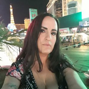 Meet your Posher, Almira